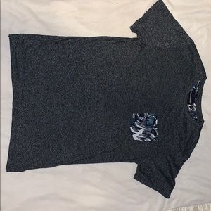 Floral pocket t-shirt